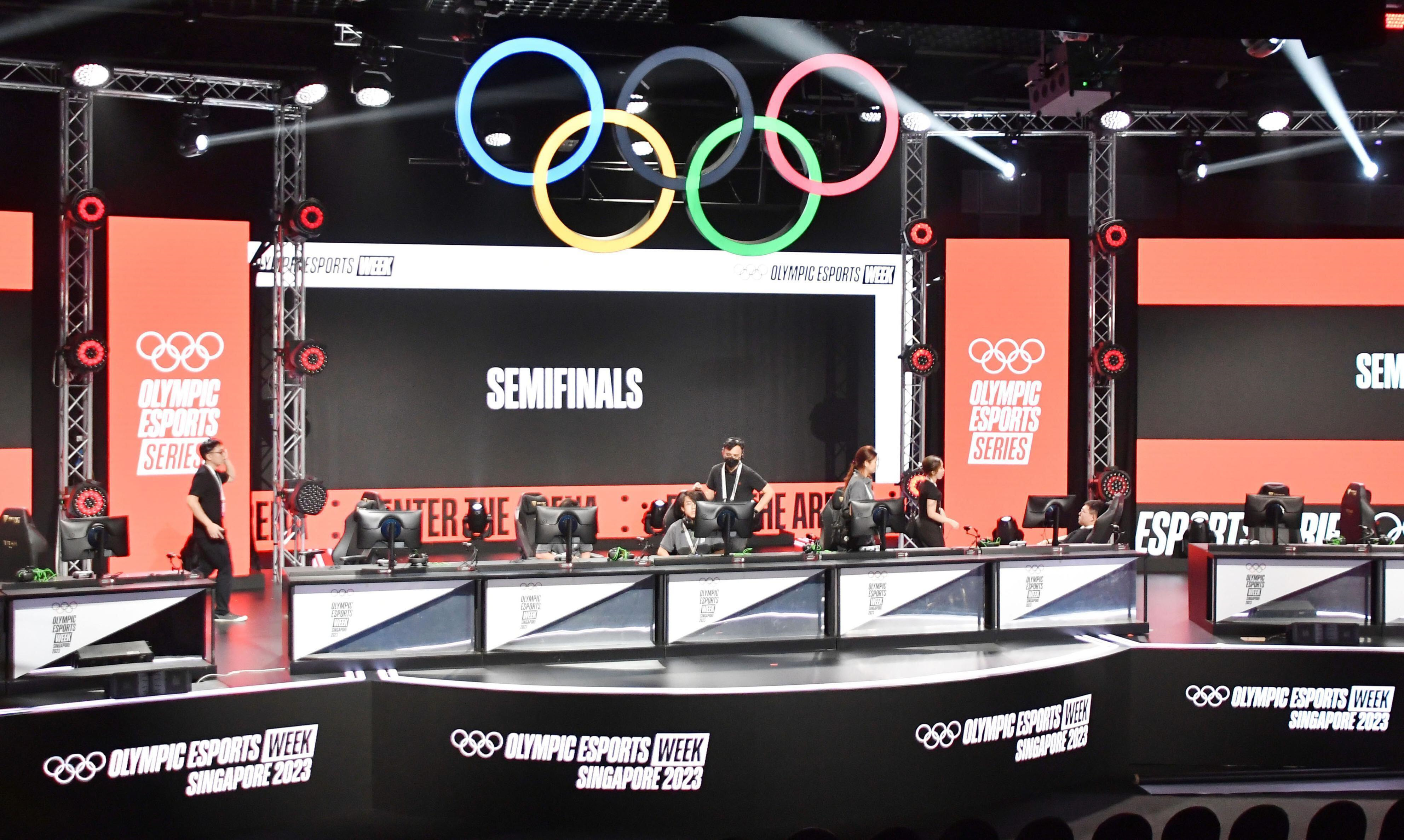 Photo prise 22 juin 2023, montre le lieu de la première semaine olympique d'Esports qui a débuté le même jour au Centre international de congrès et d'expositions Suntec de Singapour à Singapour. L'événement est organisé par le Comité International Olympique pour promouvoir ce sport avant son éventuelle inclusion aux Jeux Olympiques à l'avenir.